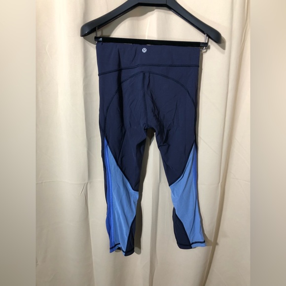 EUC lululemon blue Mix and Mesh Crop 21 - Picture 2 of 9